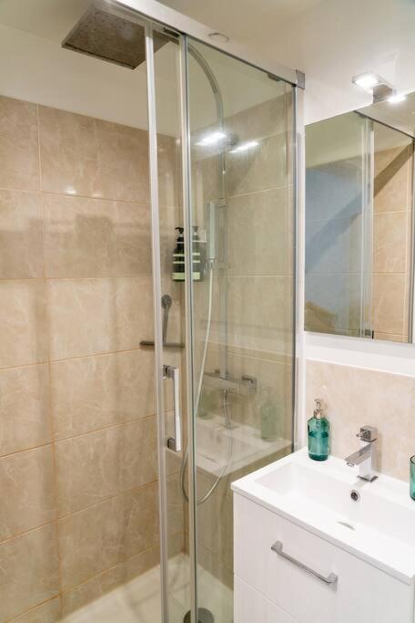 Apartment Le Seashore - Sejour Proche Plage, Commerces & Casino *